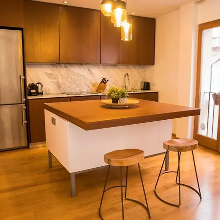 Fabulous Townhouse In The Core Of *
