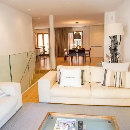 Apartment Fabulous Townhouse In The Core Of