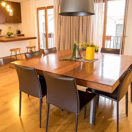 Apartment Fabulous Townhouse In The Core Of